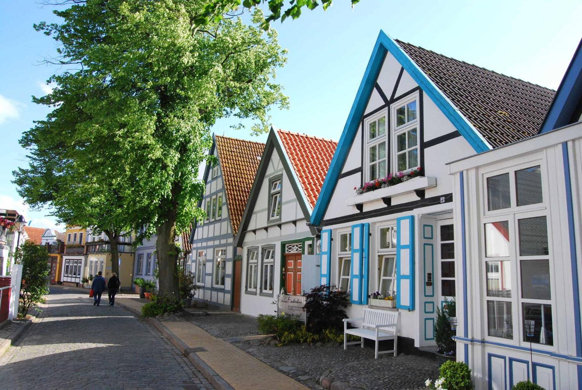Warnemünde 15 Apartment *